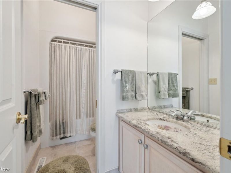 2170 Dorchester Drive, Marblehead, OH 43440 Photo 18