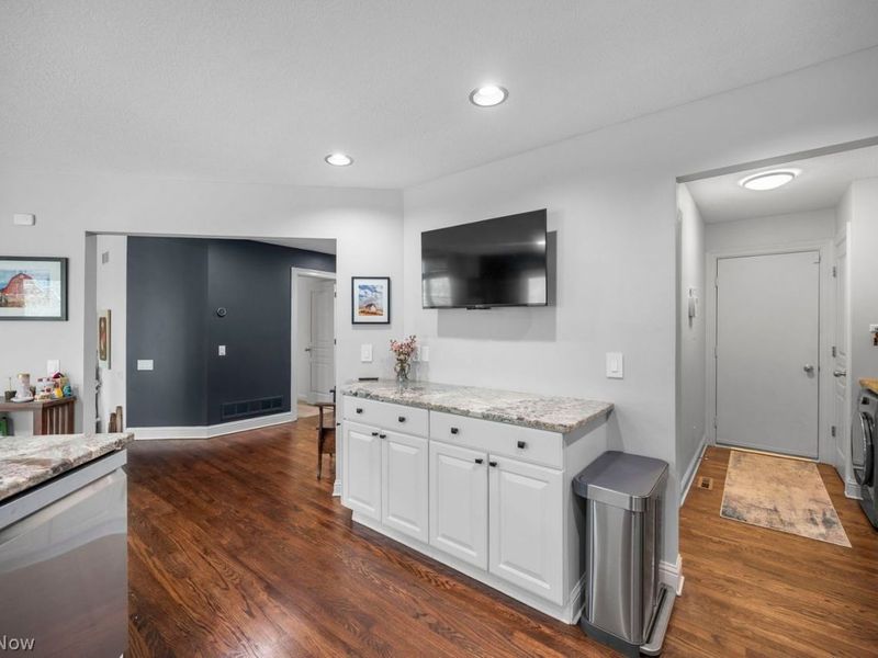 2973 Waterford Drive, Unit 4, Twinsburg, OH 44087 Photo 6