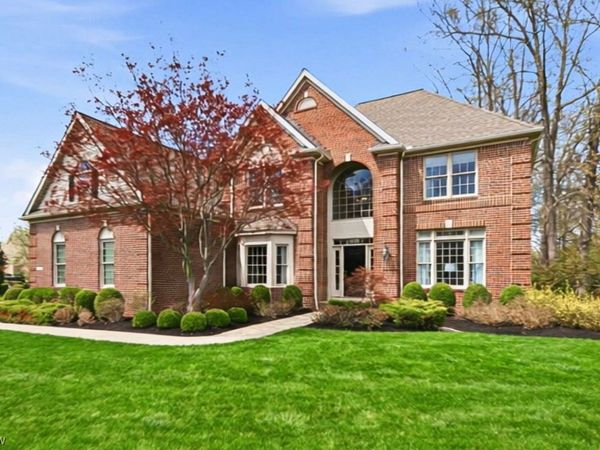 3225 Regency Place , Westlake, OH 44145