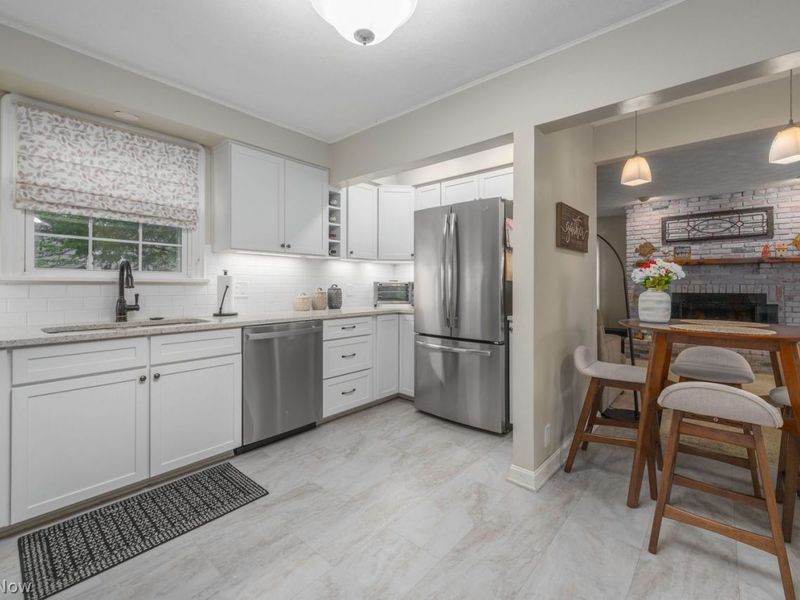 328 Oakmoor Road, Bay Village, OH 44140 Photo 11