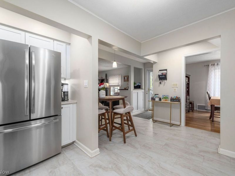 328 Oakmoor Road, Bay Village, OH 44140 Photo 13