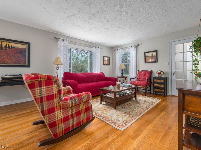 328 Oakmoor Road, Bay Village, OH 44140 Photo 5