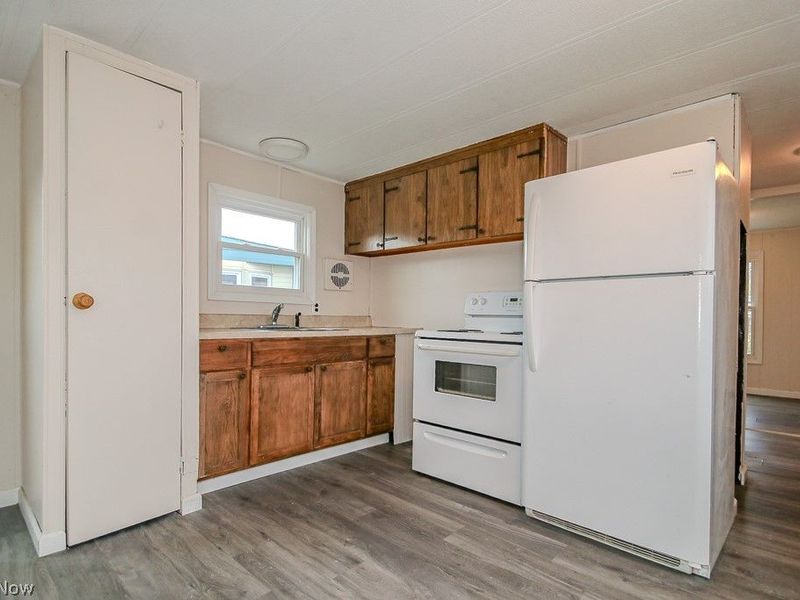 9151 Mentor Avenue, Unit C1, Mentor, OH 44060 Photo 8