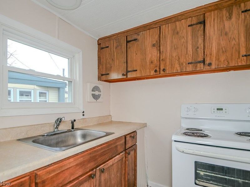 9151 Mentor Avenue, Unit C1, Mentor, OH 44060 Photo 9