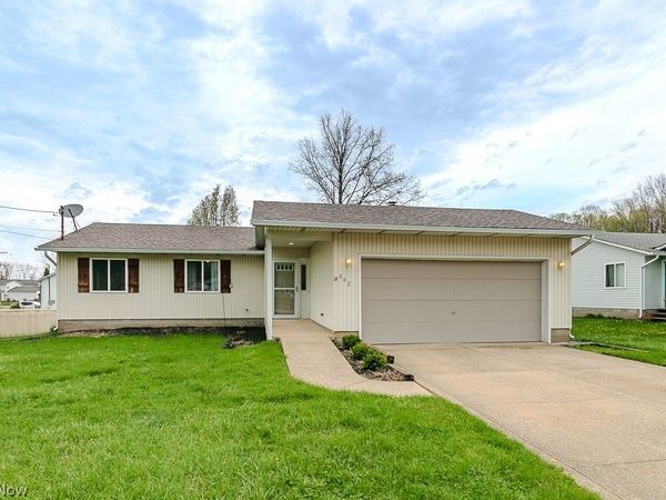 842 Doris Circle , Painesville, OH 44077