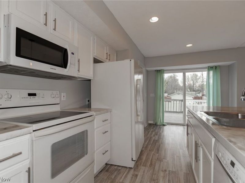 842 Doris Circle, Painesville, OH 44077 Photo 16