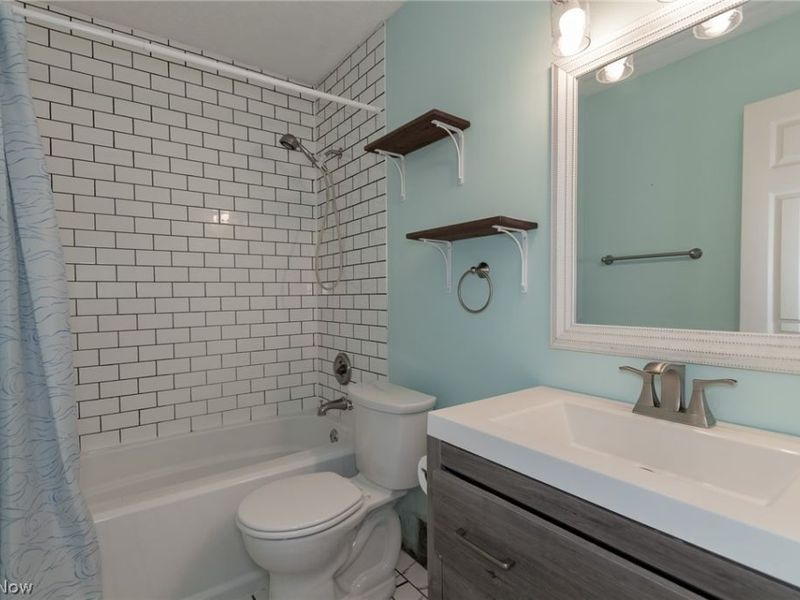 842 Doris Circle, Painesville, OH 44077 Photo 17