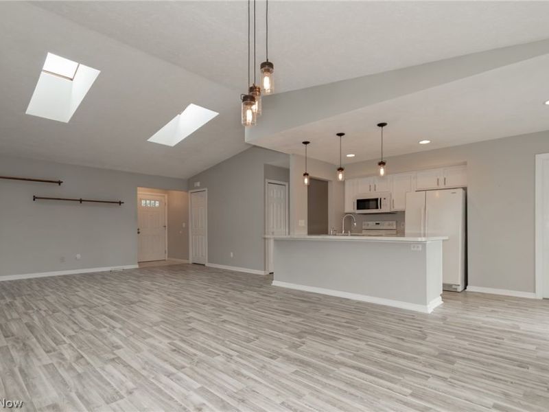 842 Doris Circle, Painesville, OH 44077 Photo 3