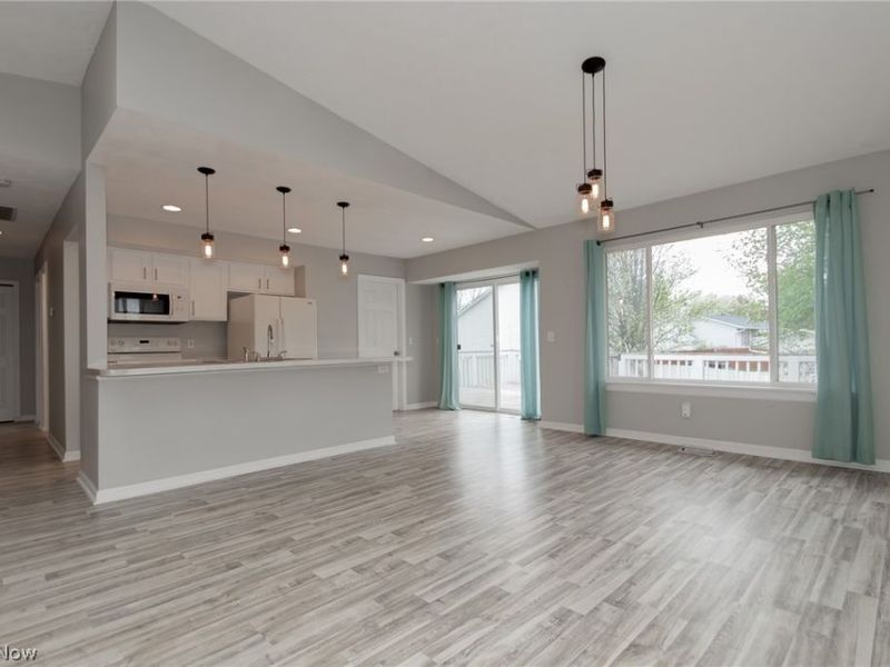 842 Doris Circle, Painesville, OH 44077 Photo 4