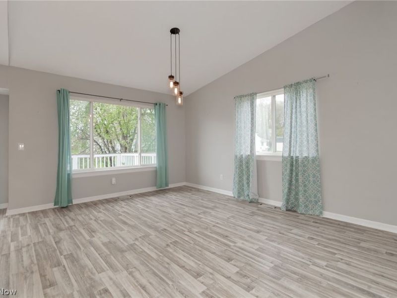 842 Doris Circle, Painesville, OH 44077 Photo 5