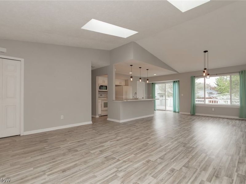 842 Doris Circle, Painesville, OH 44077 Photo 8