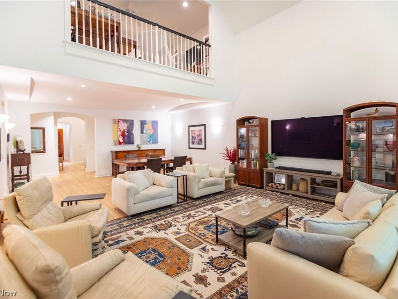 2499 Fairmount Boulevard, Unit 9, Cleveland Heights, OH 44106 Photo 11