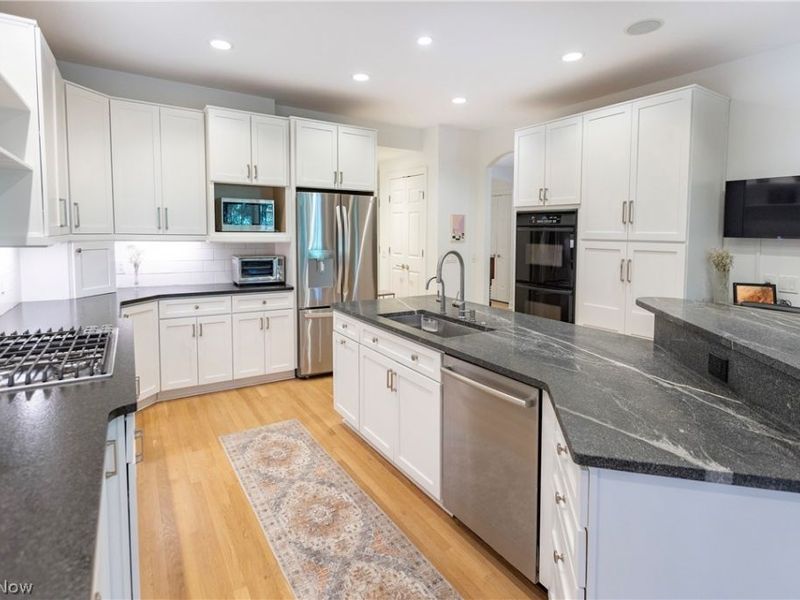 2499 Fairmount Boulevard, Unit 9, Cleveland Heights, OH 44106 Photo 14