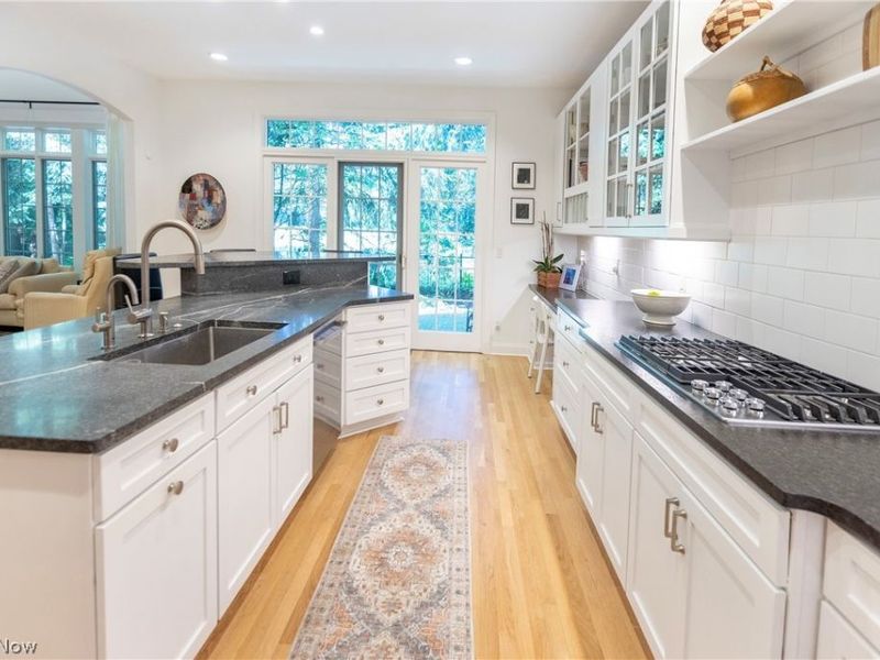 2499 Fairmount Boulevard, Unit 9, Cleveland Heights, OH 44106 Photo 17