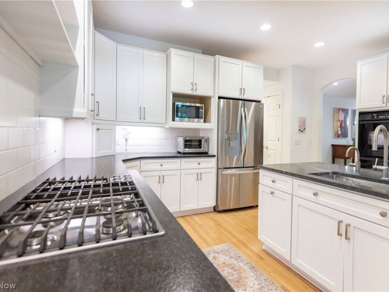 2499 Fairmount Boulevard, Unit 9, Cleveland Heights, OH 44106 Photo 18