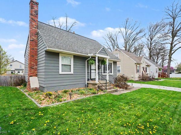 2824 Fairview Place , Cuyahoga Falls, OH 44221