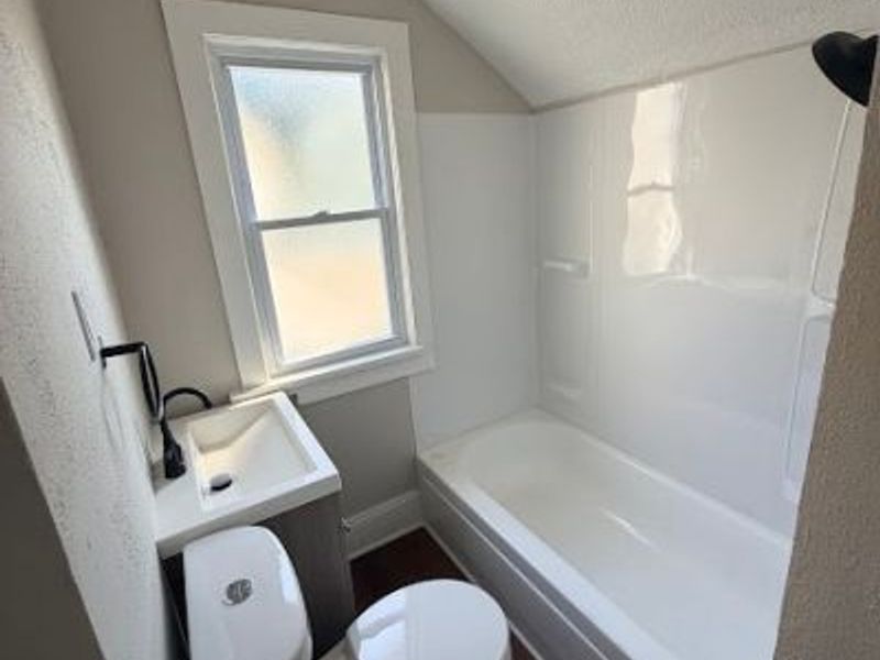 3478 E 98th Street , Cleveland, OH 44104 Photo 14