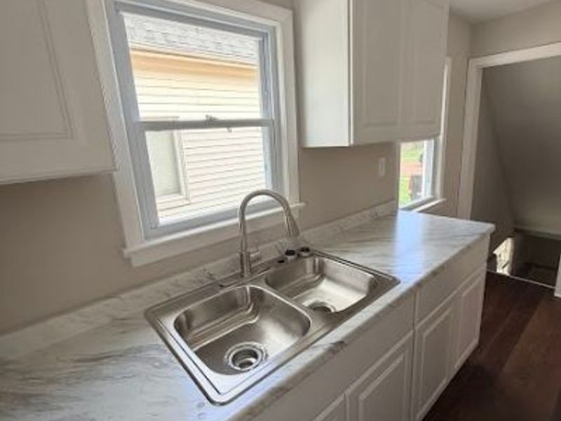 1474 E 175th Street , Cleveland, OH 44110 Photo 6