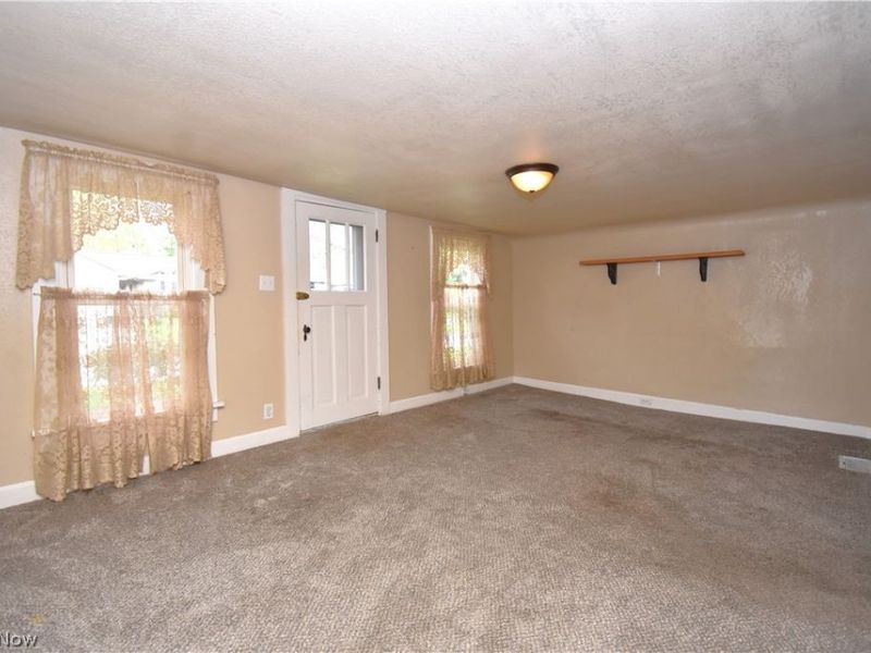 435 Simler Street, Hubbard, OH 44425 Photo 7