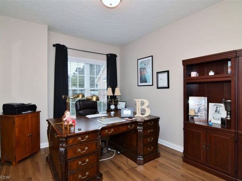 355 Hollyhock Court, Mayfield Heights, OH 44124 Photo 11