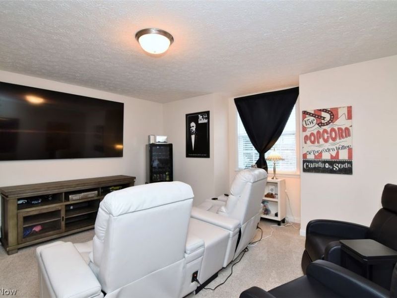 355 Hollyhock Court, Mayfield Heights, OH 44124 Photo 22