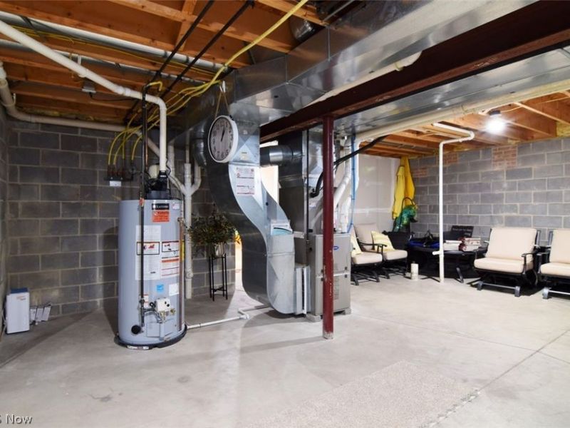 355 Hollyhock Court, Mayfield Heights, OH 44124 Photo 25