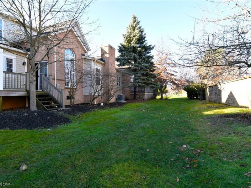 355 Hollyhock Court, Mayfield Heights, OH 44124 Photo 27