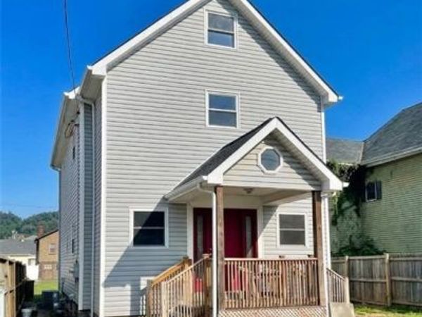 860 Pennsylvania Ave , Unit 1, Coraopolis, PA 15108