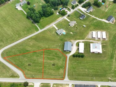 4D 5689 State Hwy 290 , McKee, KY 40447