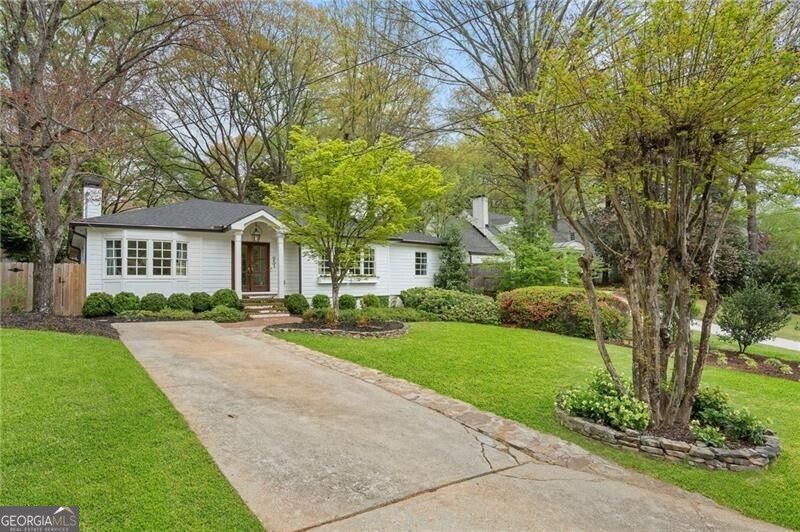 951 Northcliffe Drive Nw, Atlanta, GA 30318 Main Photo