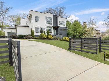 1546 Windsor Parkway NE, Brookhaven, GA 30319