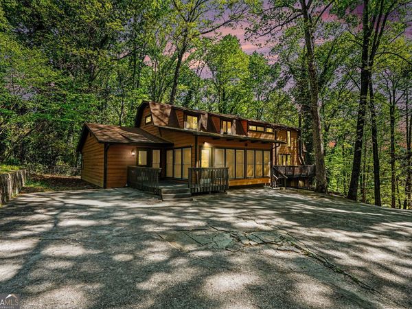 2530 Rockbridge Road NW, Conyers, GA 30012