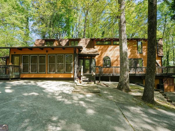 2530 Rockbridge Road NW, Conyers, GA 30012