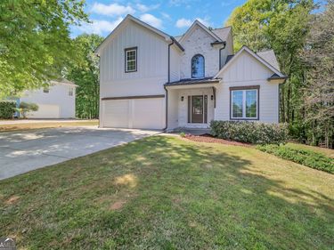 6259 Spring Lake Drive, Flowery Branch, GA 30542