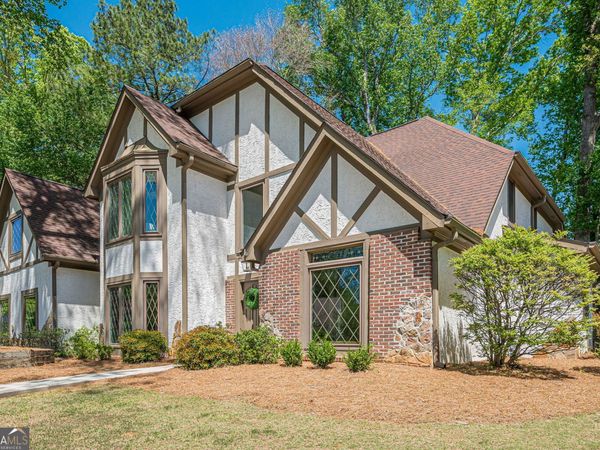205 Chiswick Close, Johns Creek, GA 30022