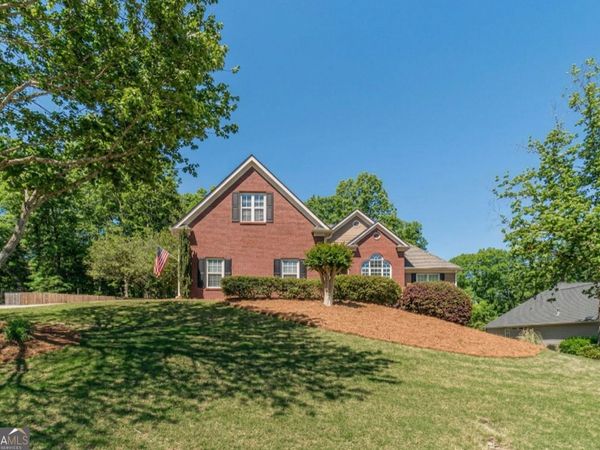 694 Willowwind Drive, Loganville, GA 30052