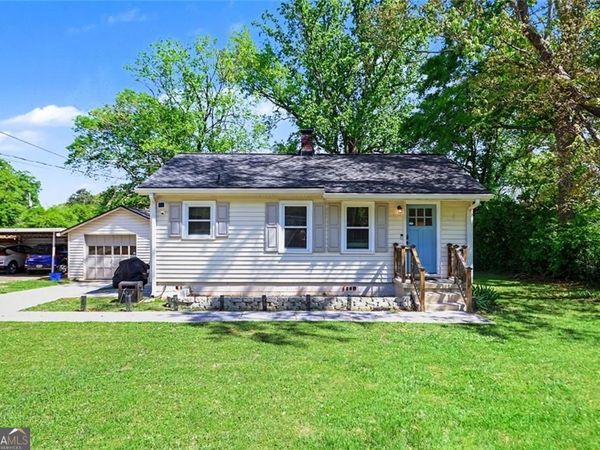 1051 Dell Avenue SE, Smyrna, GA 30080