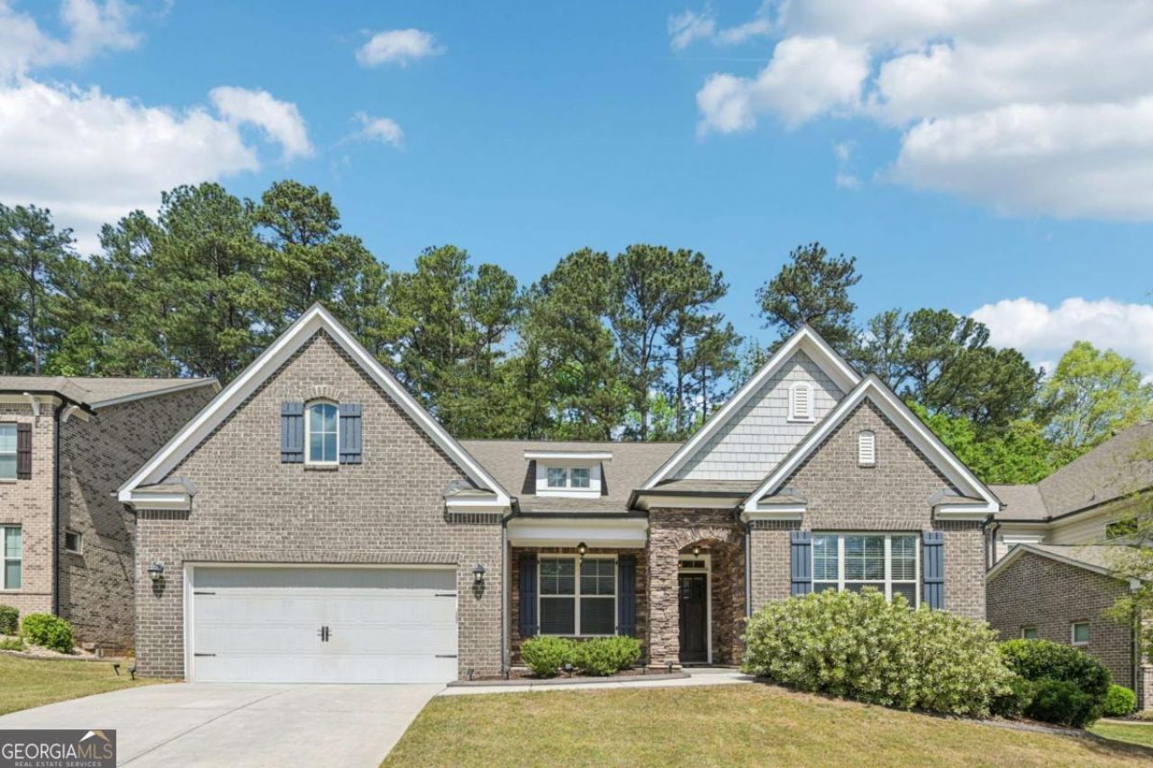 330 La Perla Drive, Sugar Hill, GA 30518 Main Photo