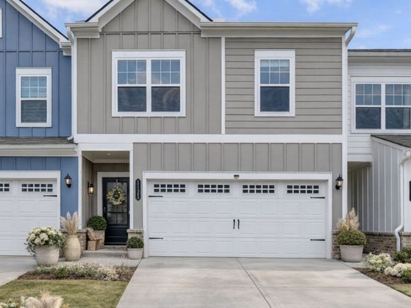 1123 Chastain Drive, Sugar Hill, GA 30518