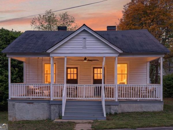 37 Poplar Street, Porterdale, GA 30014