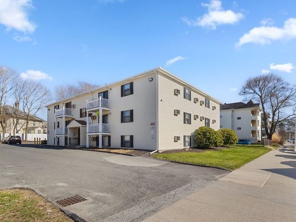 15 Houghton Street, Unit 12, Worcester, MA 01604