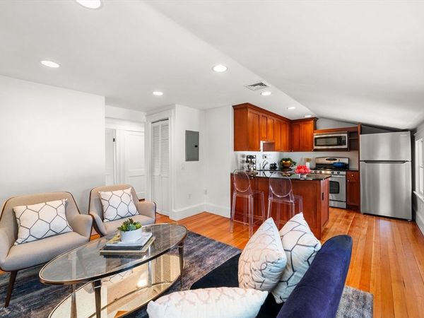 60 Denton Rd, Unit 3, Wellesley, MA 02482