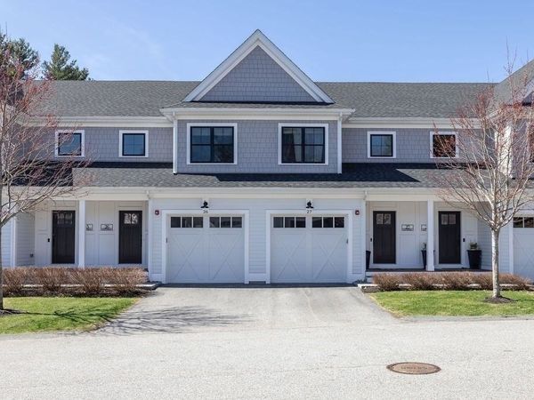 26 Southfield Ln, Unit 26, Sherborn, MA 01770