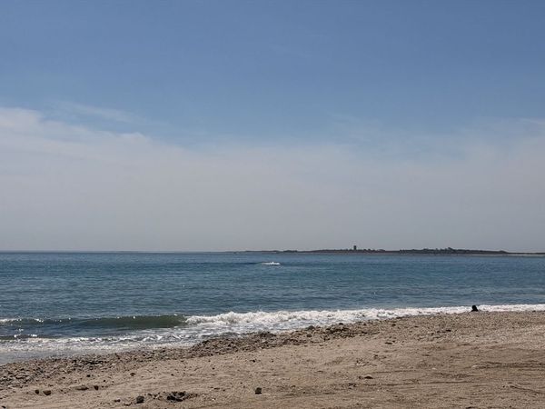 49 East Beach Rd, Westport, MA 02790