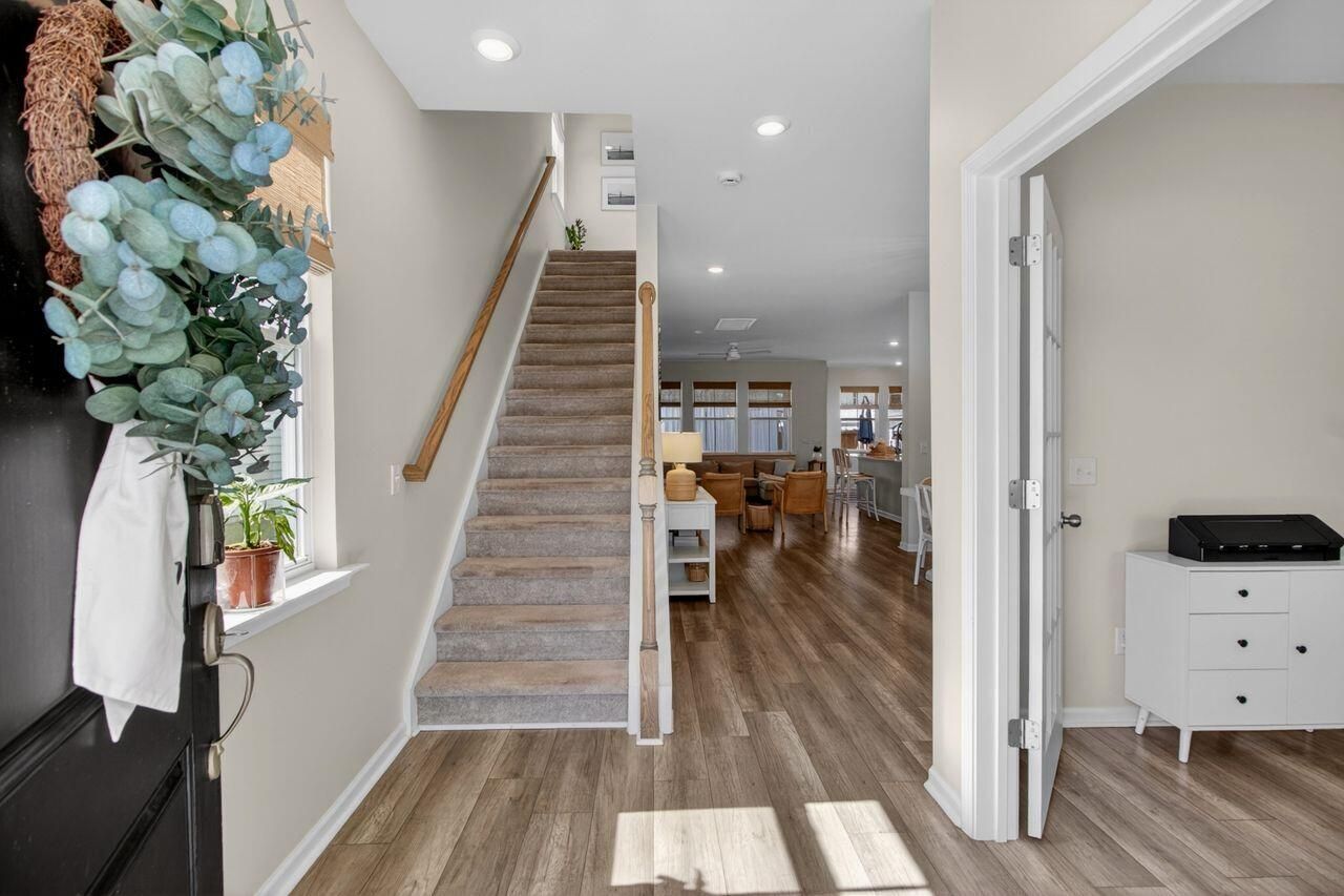 967 Arrowwood Way Photo 6