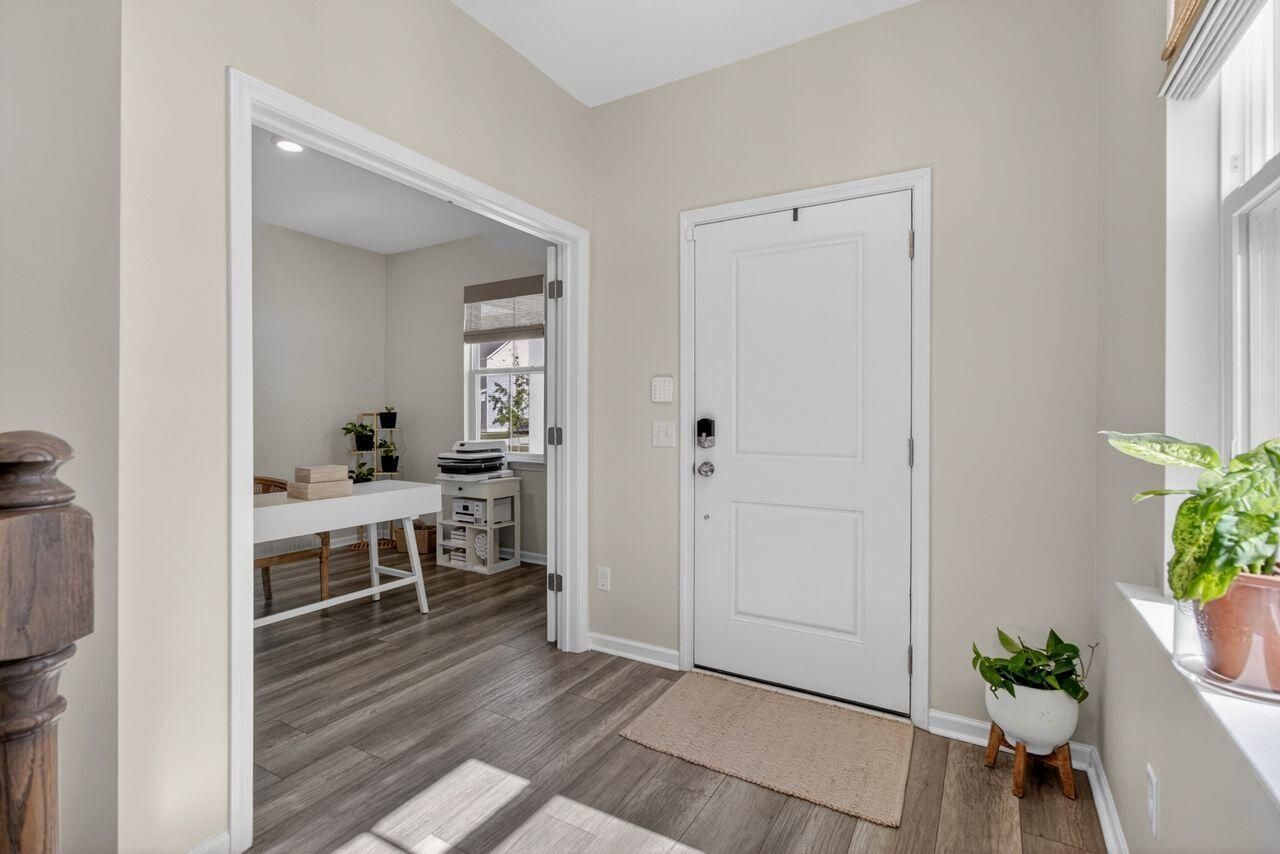 967 Arrowwood Way Photo 7