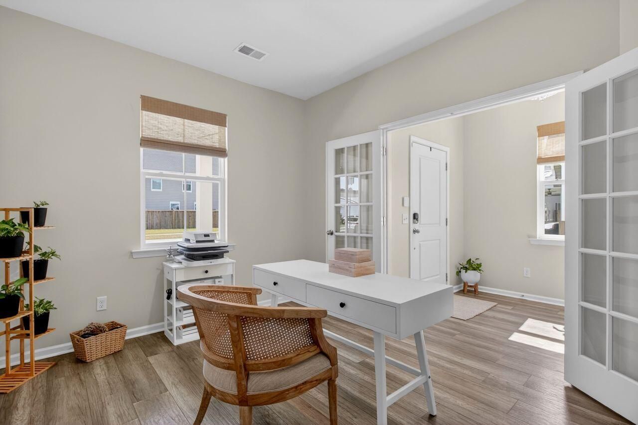 967 Arrowwood Way Photo 9