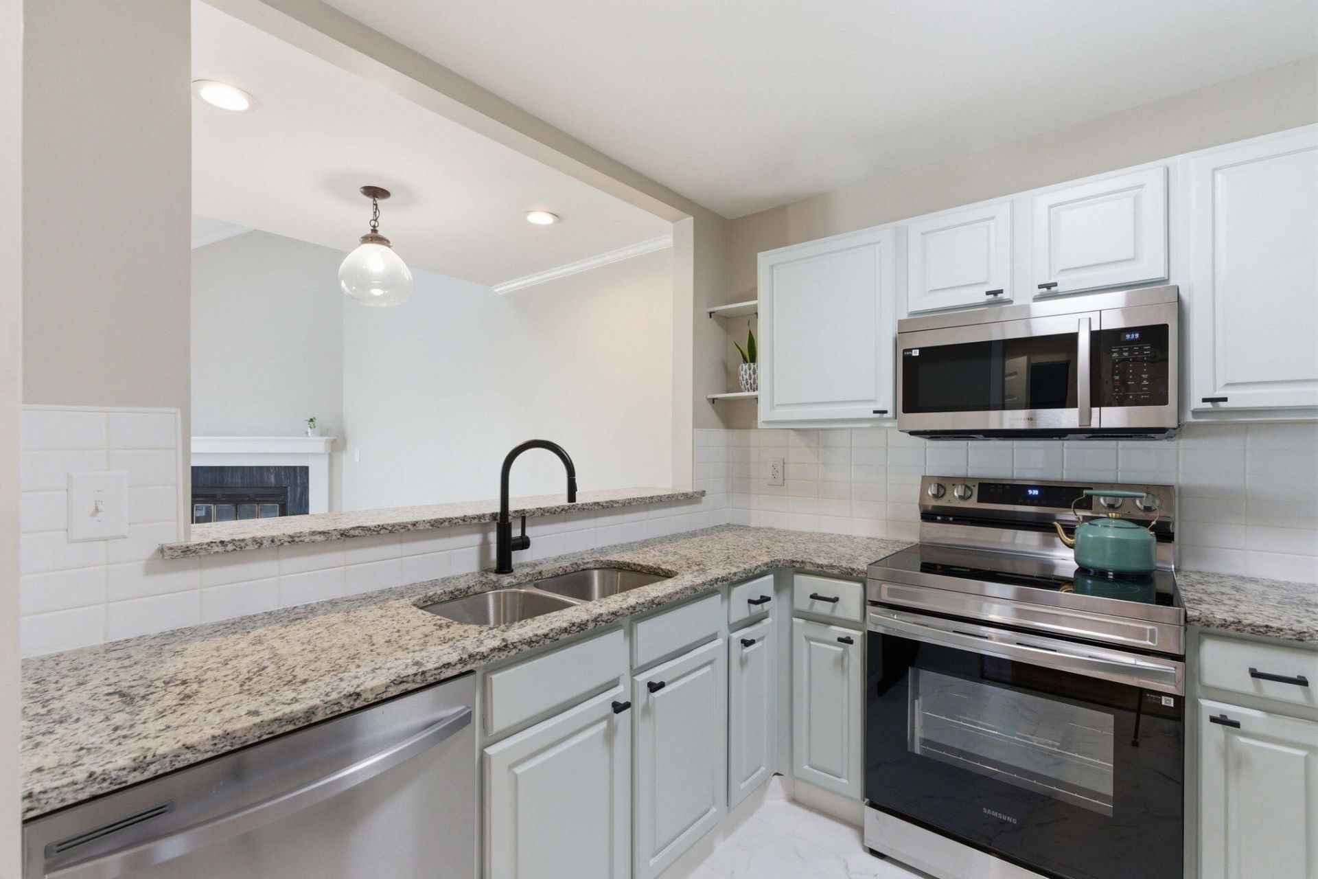 144 River Breeze Drive Photo 13