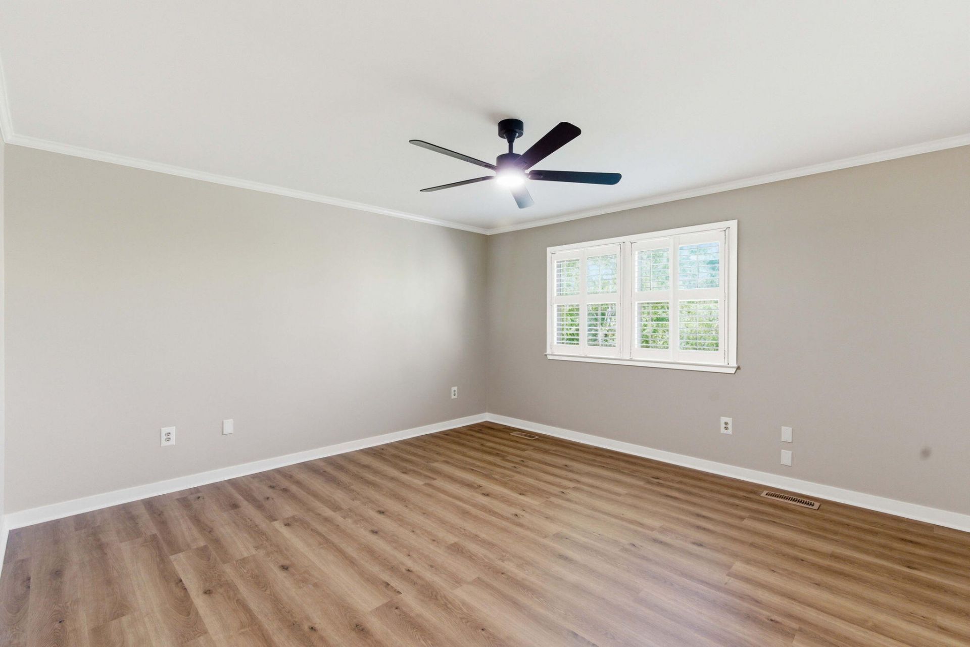 144 River Breeze Drive Photo 18