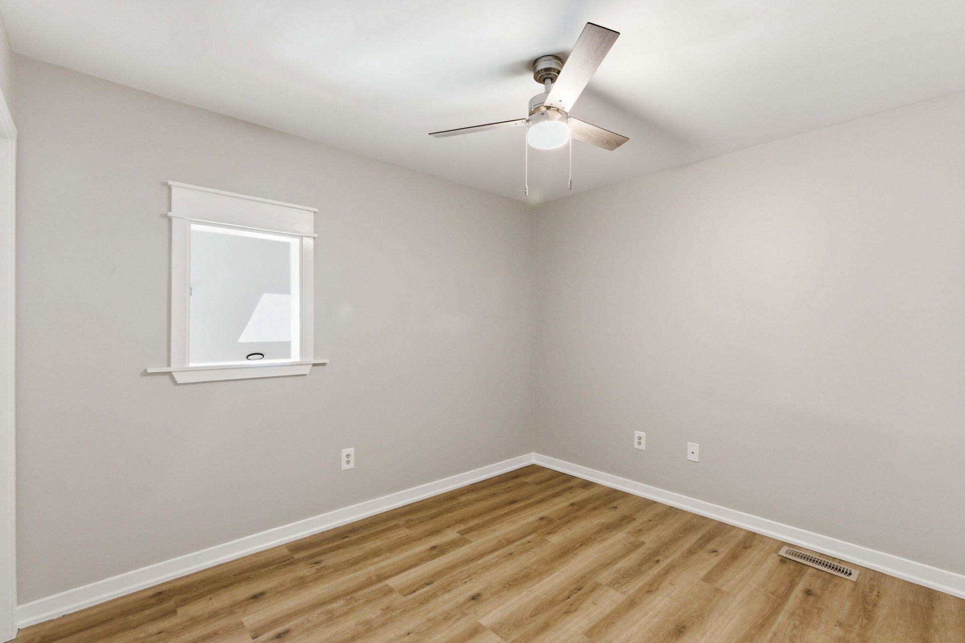 144 River Breeze Drive Photo 21